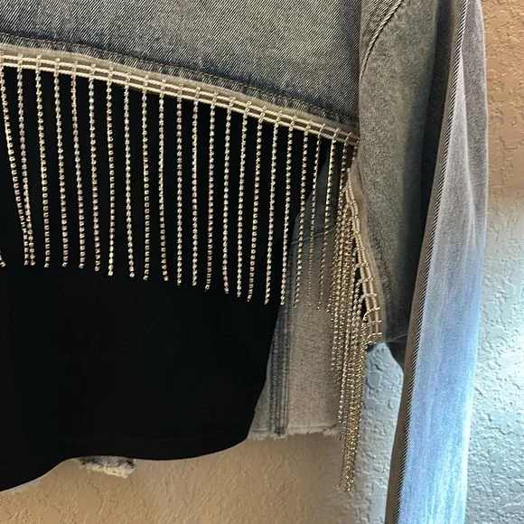Forever 21 Jean button up  jacket with fringed half back. Size  L - Picture 4 of 5